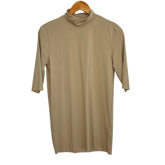 MTWTFSS Weekday Womens Tight Turtleneck Short Sleeve Tee Sz Medium Beige Top - Picture 1 of 7